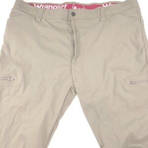 Wrangler Pants Mens 42Wx30 Tan  ATG Outdoor Cargo Comfort Stretch Flex Waist